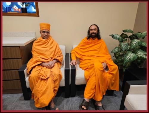 "Swami Mukundananda with Pujya Bhadreshdas Swami"