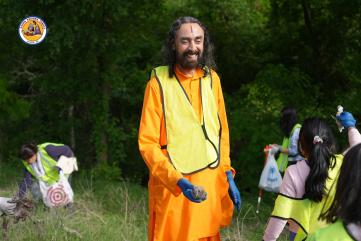 Swami Mukundananda on Earth Day & Sustainability Fair